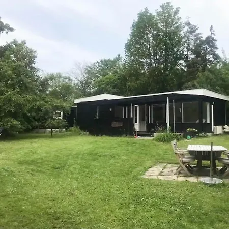 Extend The Snug Summer Evenings In The Orangery 度假居 Melby