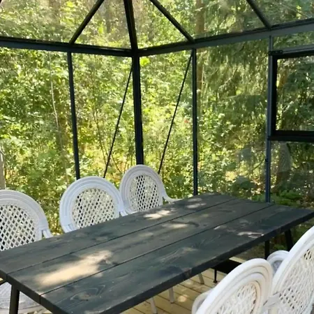 Vakantiehuis Extend The Snug Summer Evenings In The Orangery *